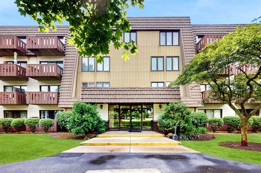 12900 W Heiden Circle #4301, Lake Bluff, IL 60044