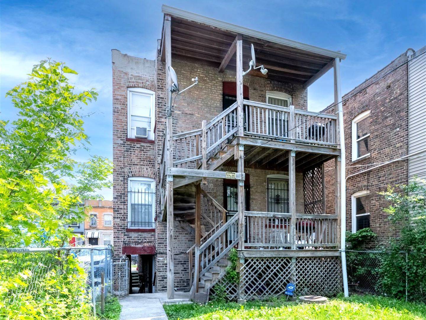 Chicago, IL 60644,202 N Leclaire Avenue