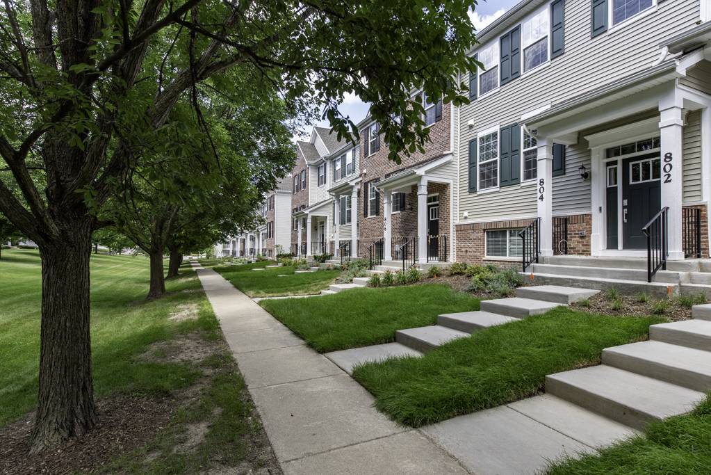 Lindenhurst, IL 60046,804 Neubauer Circle