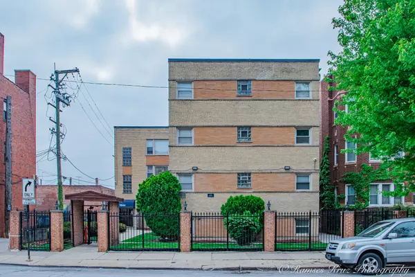 Chicago, IL 60649,7844 S Jeffery Boulevard