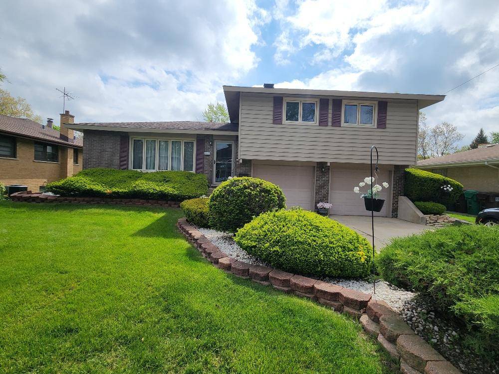 17227 70th Avenue, Tinley Park, IL 60477