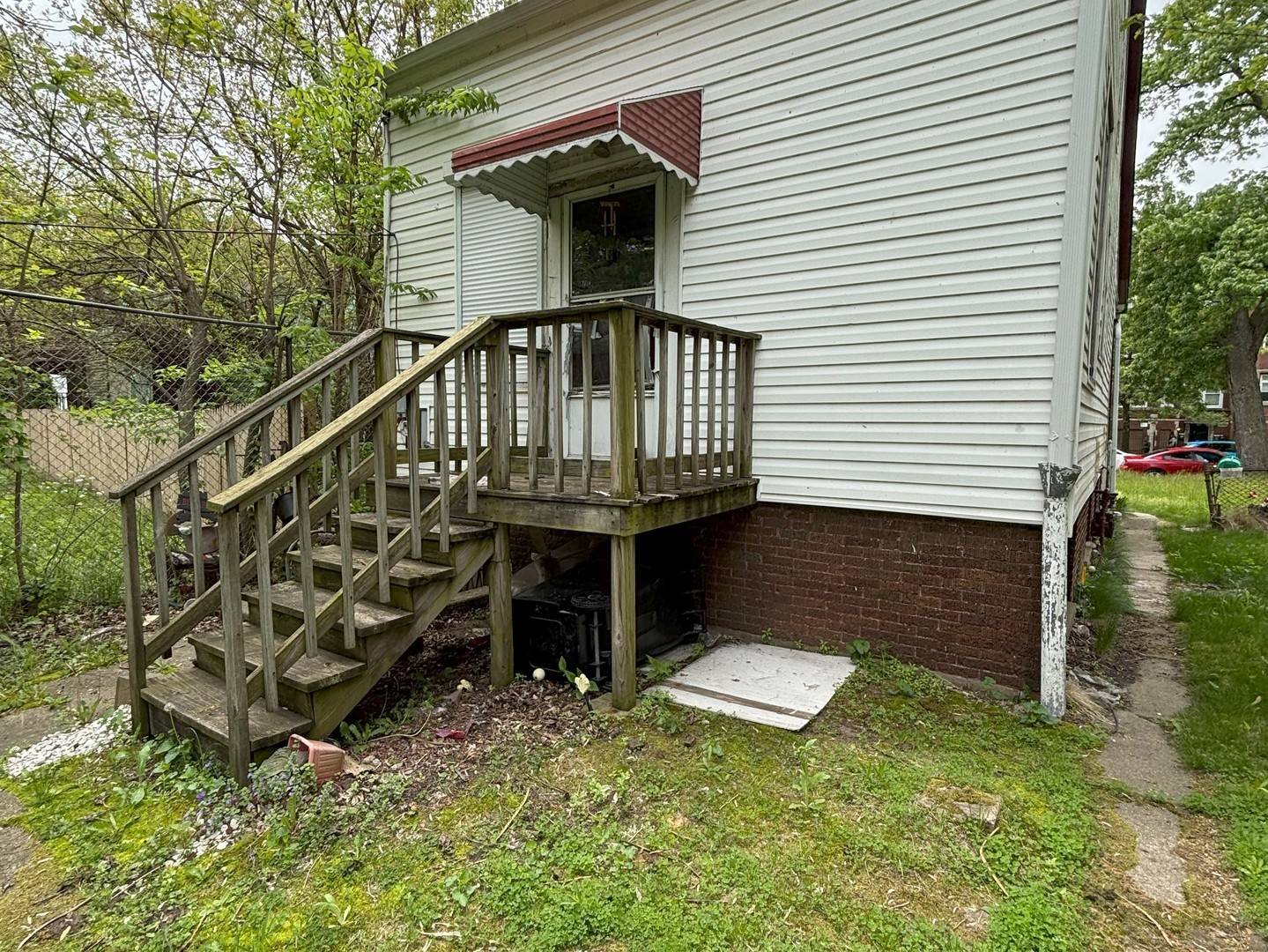 Chicago, IL 60649,Address not disclosed