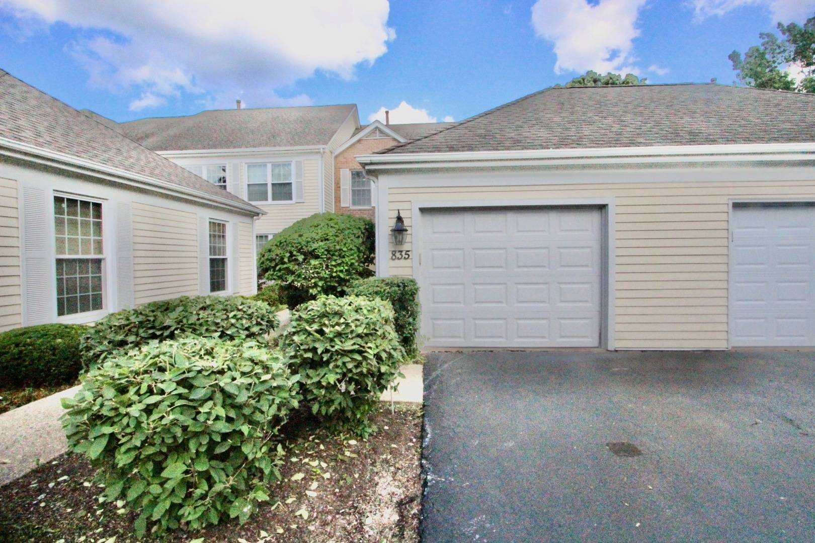 835 Suffield Square, Lincolnshire, IL 60069