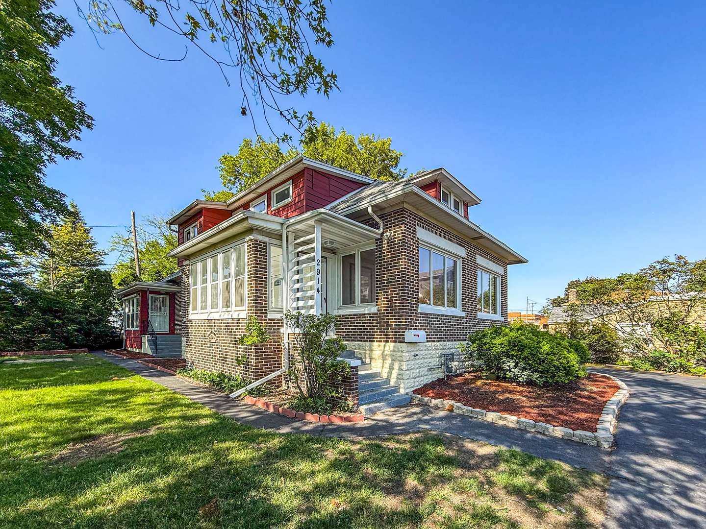 Lansing, IL 60438,2914 Ridge Road