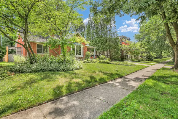 Urbana, IL 61801,709 W Vermont Avenue