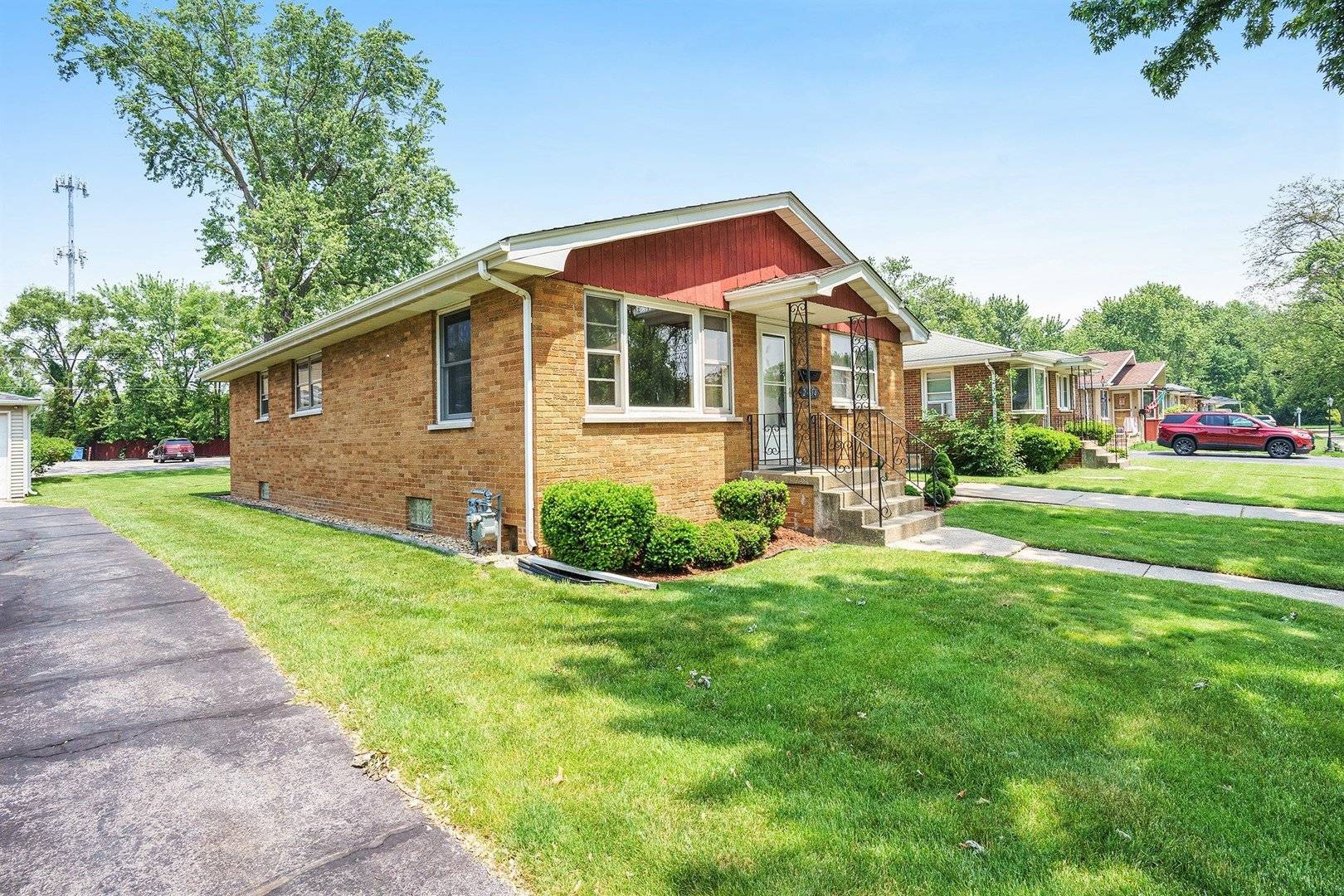 Lansing, IL 60438,2454 184th Street