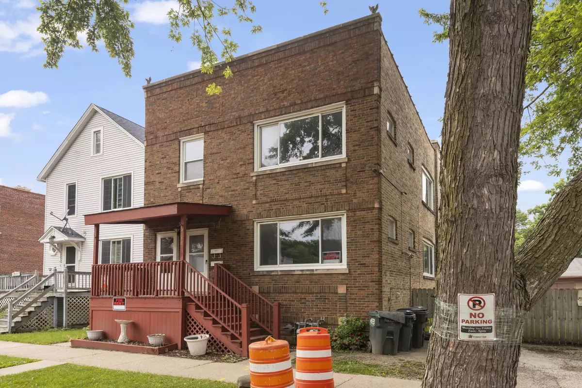 Brookfield, IL 60513,9118 Lincoln Avenue #2