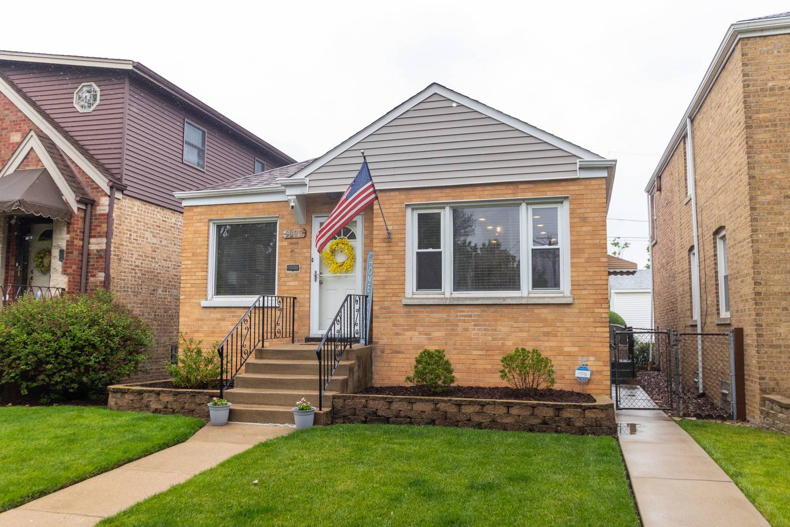 5328 N Rutherford Avenue, Chicago, IL 60656