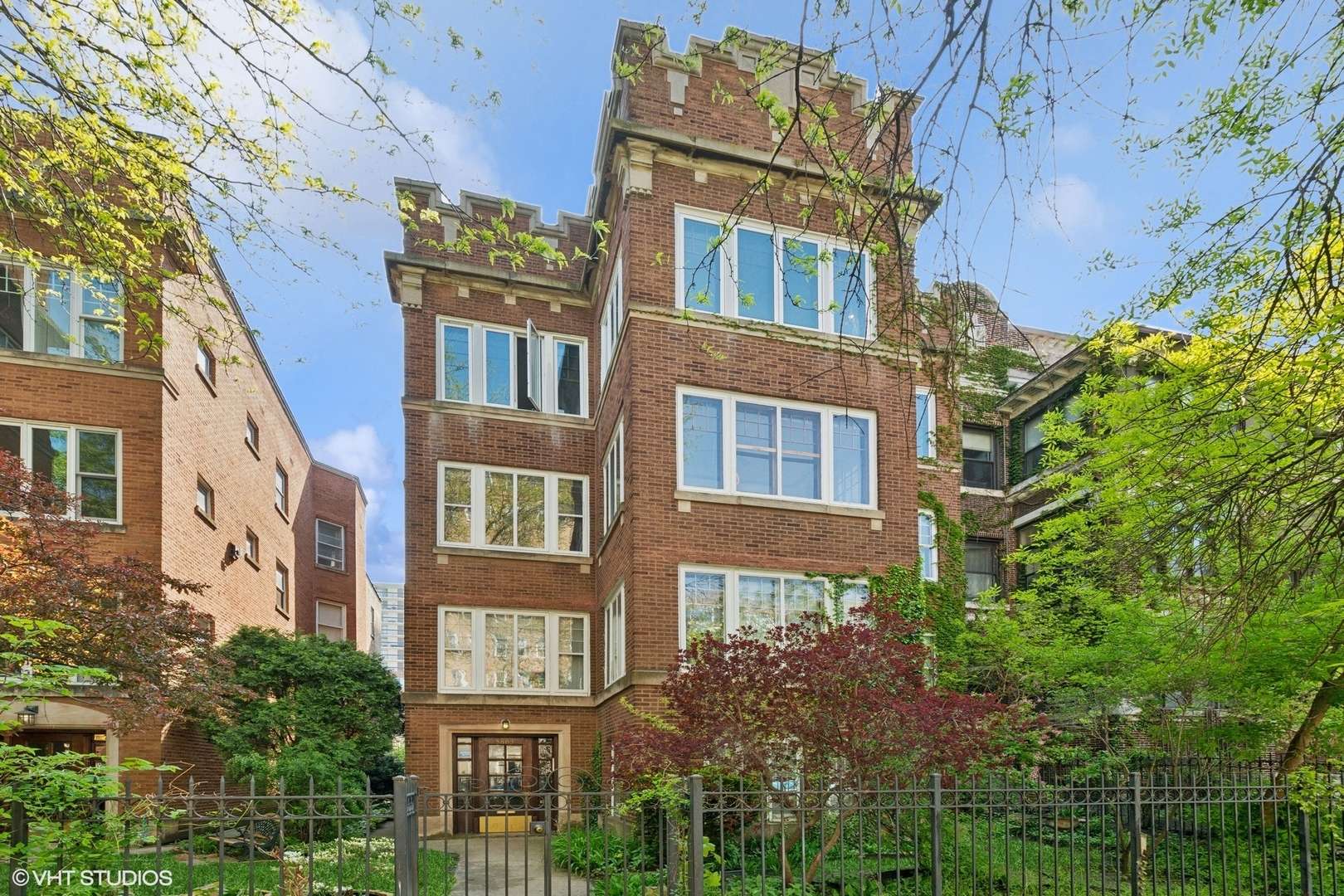 5863 N Kenmore Avenue #2, Chicago, IL 60660