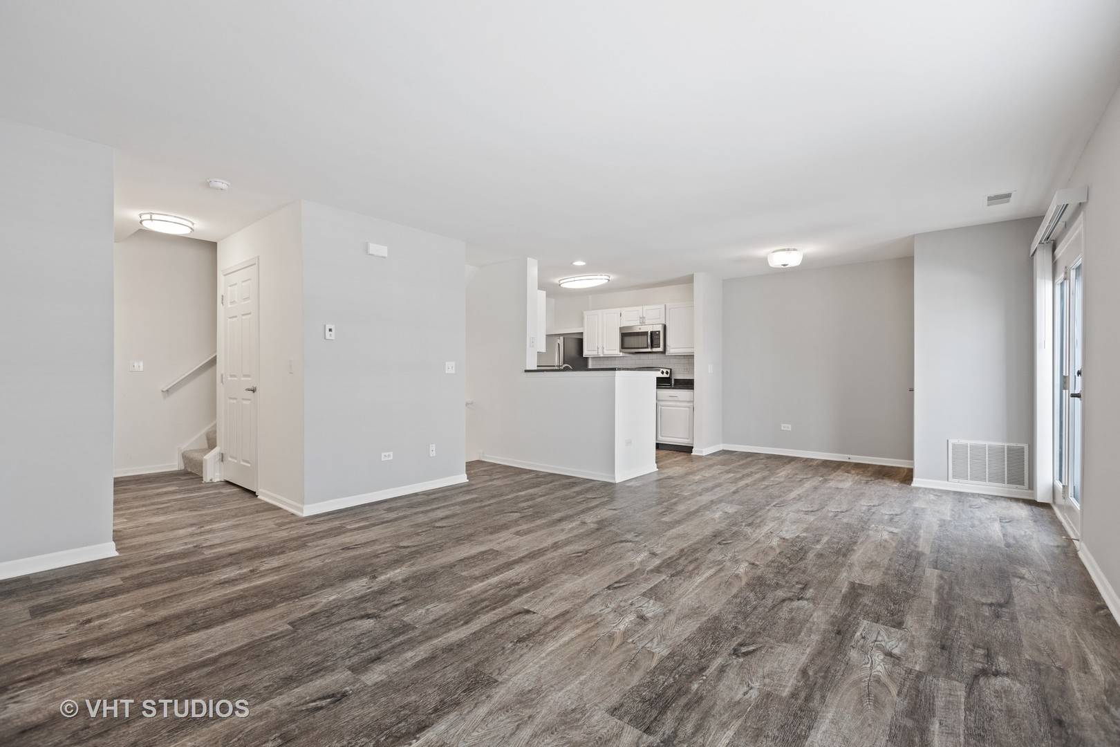 Wheaton, IL 60189,360 Haydn Court #360