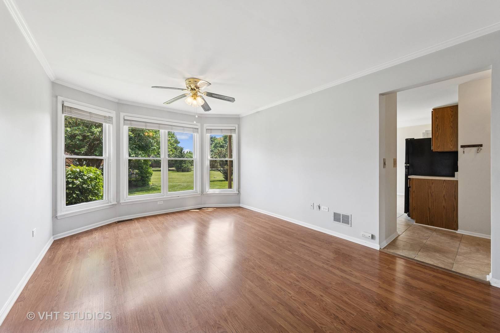 Westchester, IL 60154,2843 Brighton Court