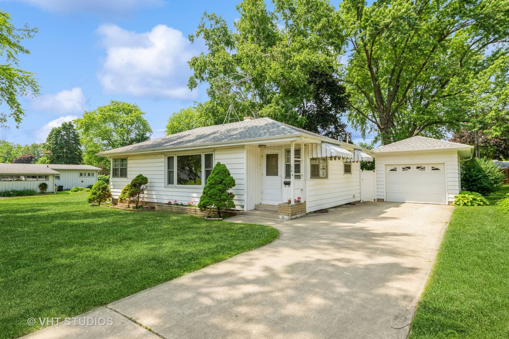 Hampshire, IL 60140,244 Panama Avenue