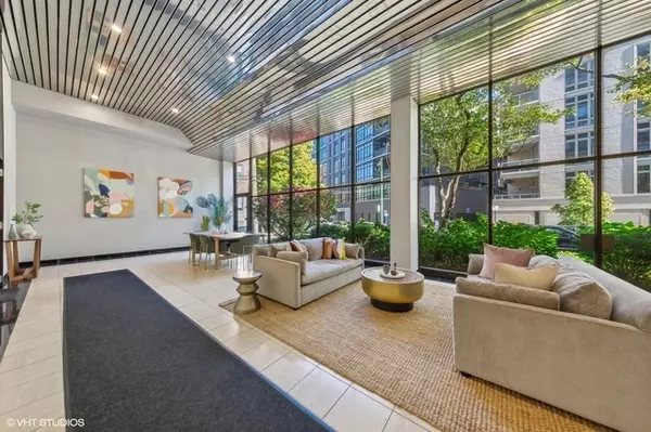 Chicago, IL 60614,2754 N Hampden Court #2002