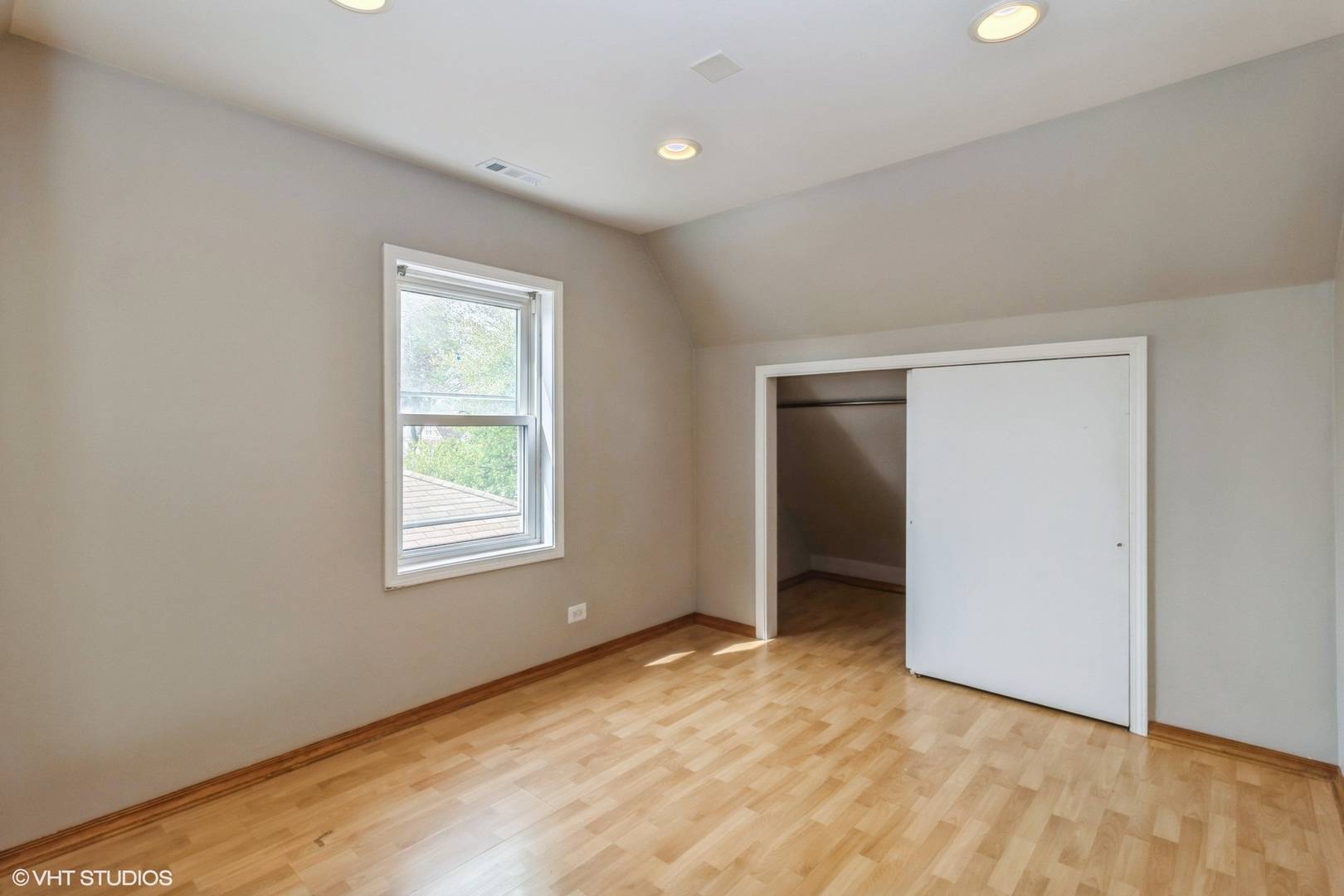 Chicago, IL 60630,4979 N AUSTIN Avenue #2