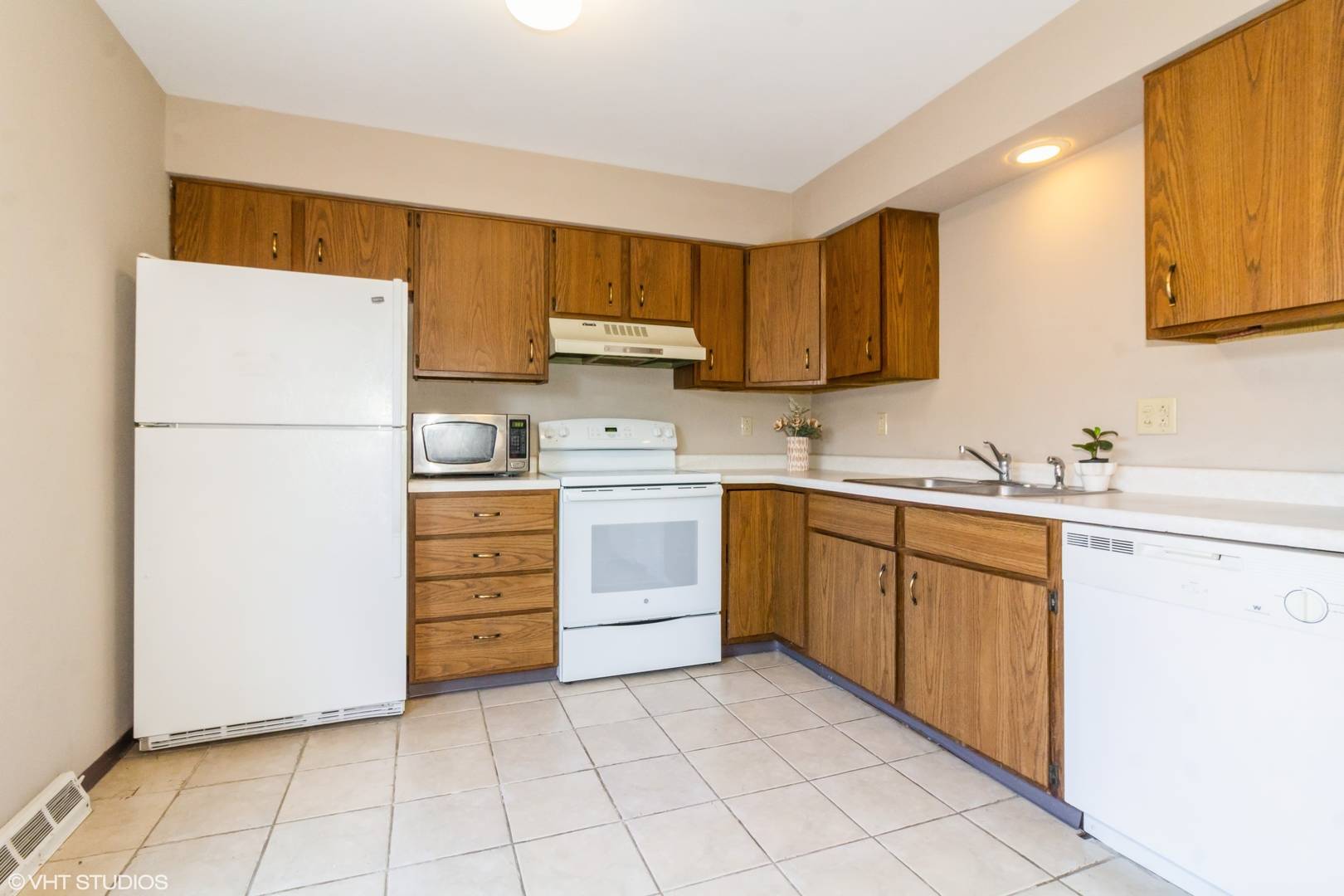 Lockport, IL 60441,613 E 3rd Street #4