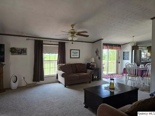 Carthage, IL 62321,1930 E County Road 900