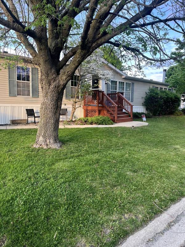 126 Cardinal Drive, Beecher, IL 60401