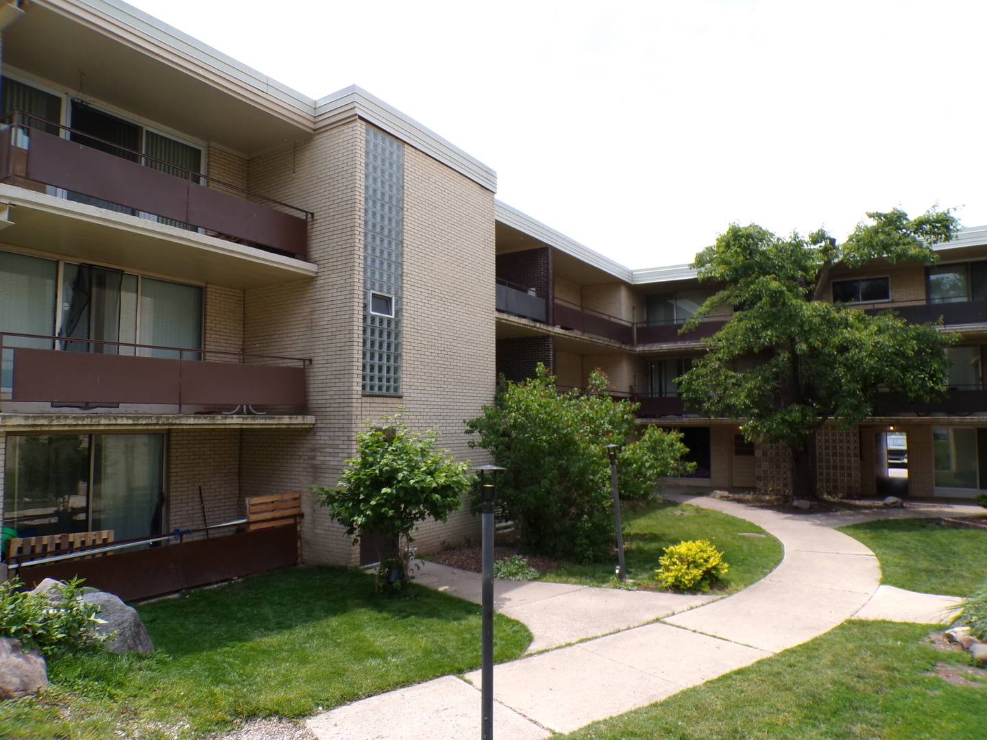 12548 Fairview Avenue #2B, Blue Island, IL 60406