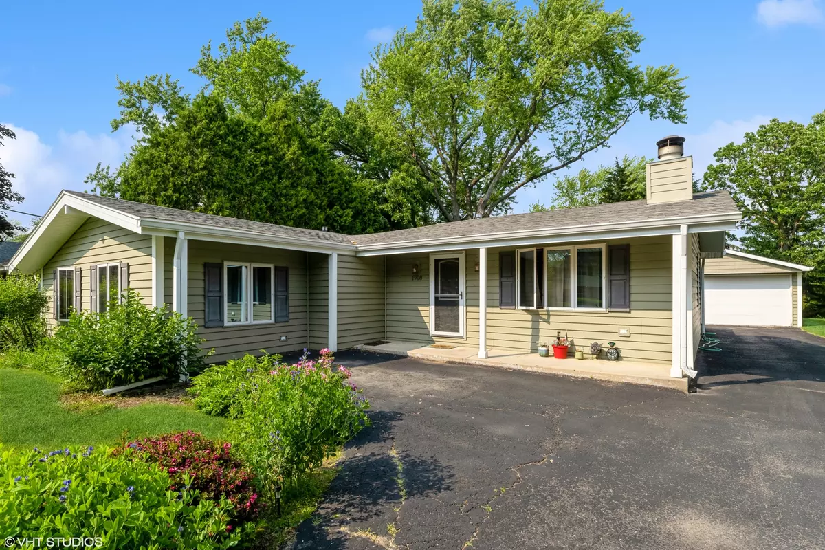 Lindenhurst, IL 60046,1908 Hazelwood Drive