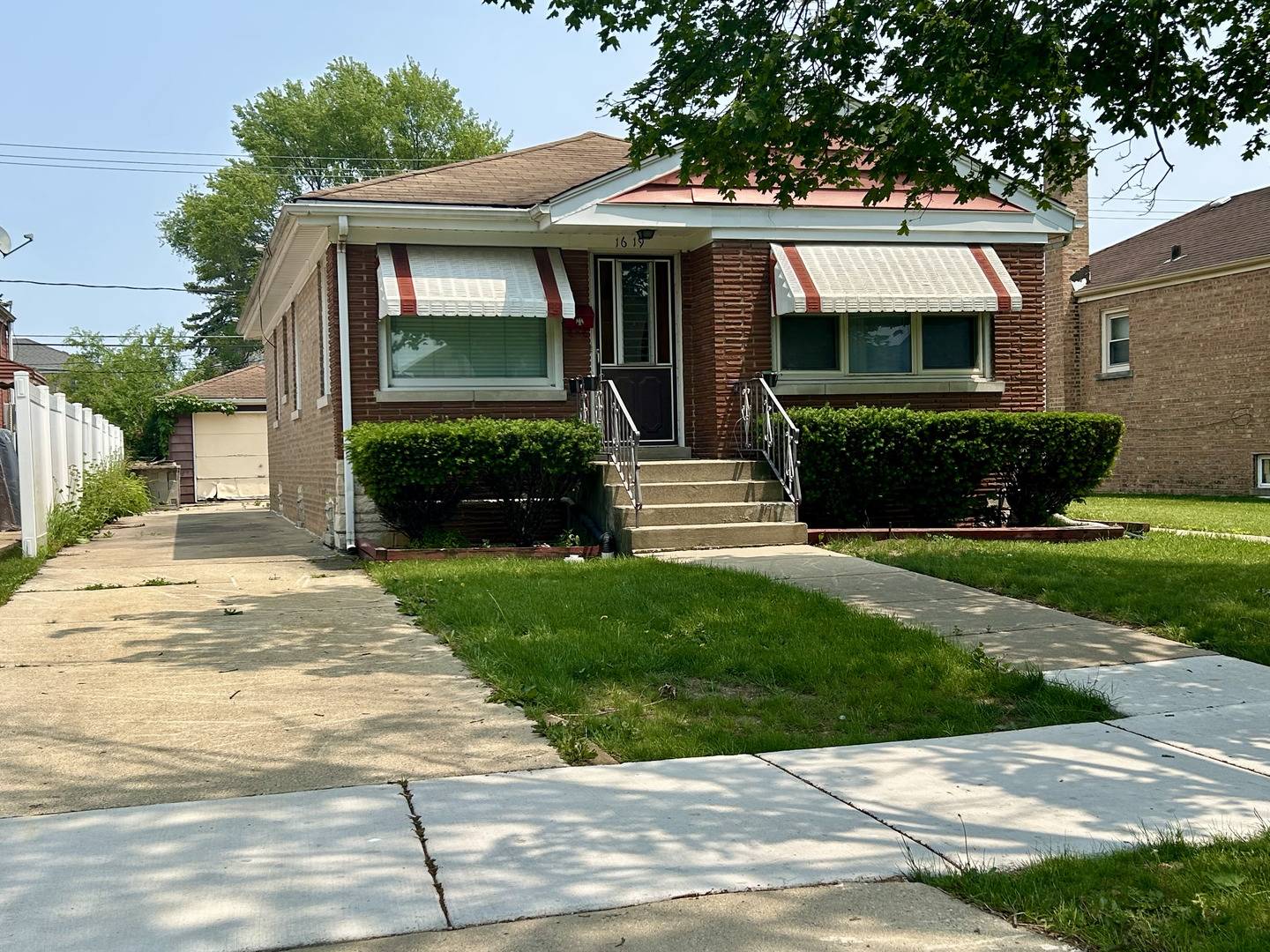1619 N 20th Avenue, Melrose Park, IL 60160