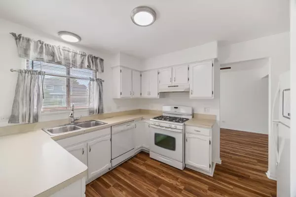 Schaumburg, IL 60194,513 CUTTERS MILL Lane