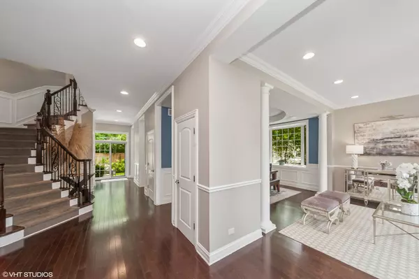Deerfield, IL 60015,1219 Parkside Lane