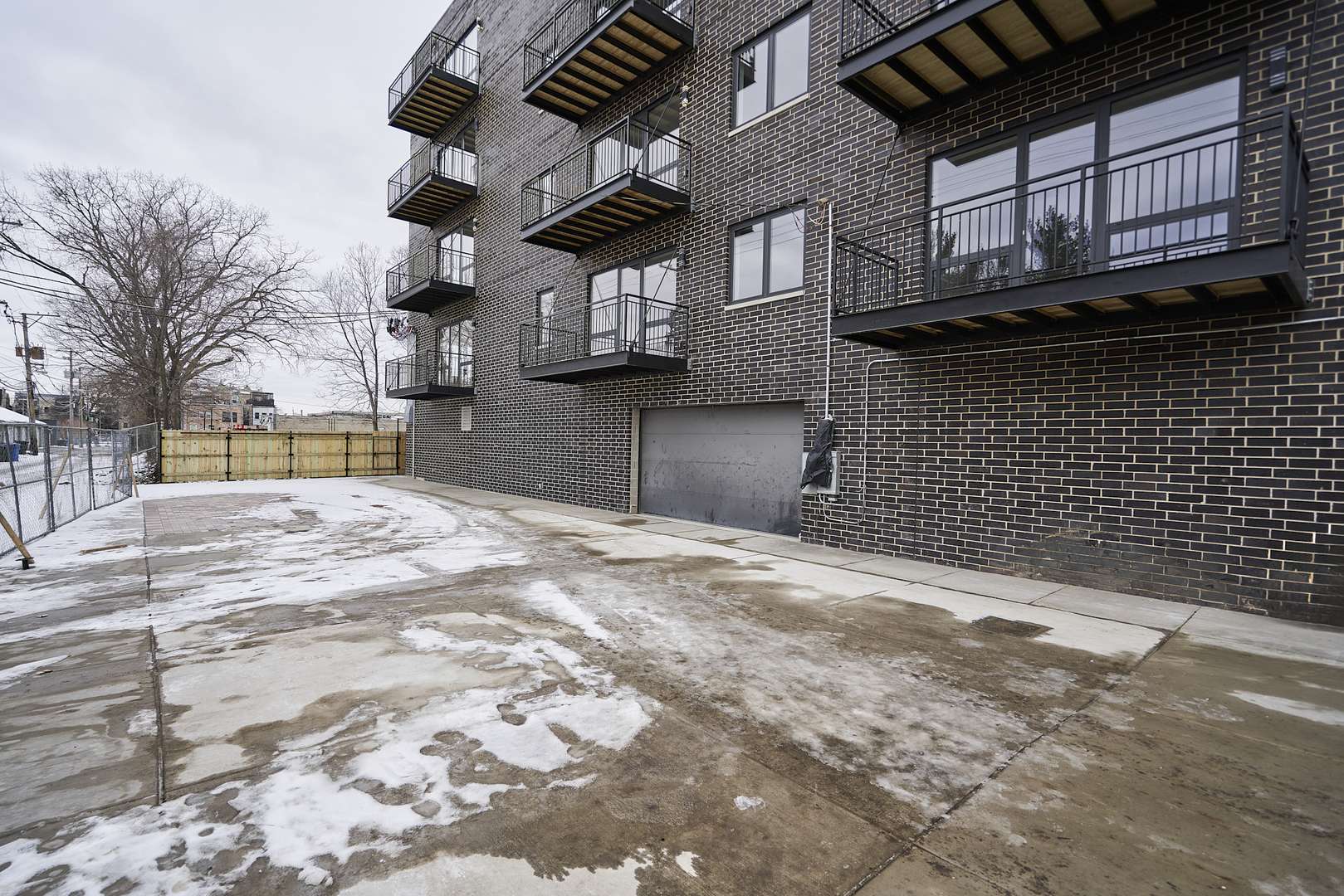 Chicago, IL 60653,503 E Pershing Avenue #303