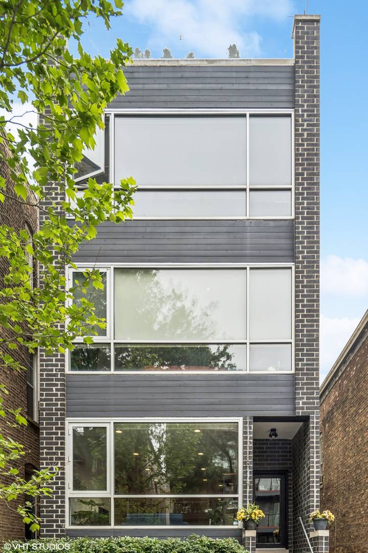 Chicago, IL 60622,874 N Marshfield Avenue #1