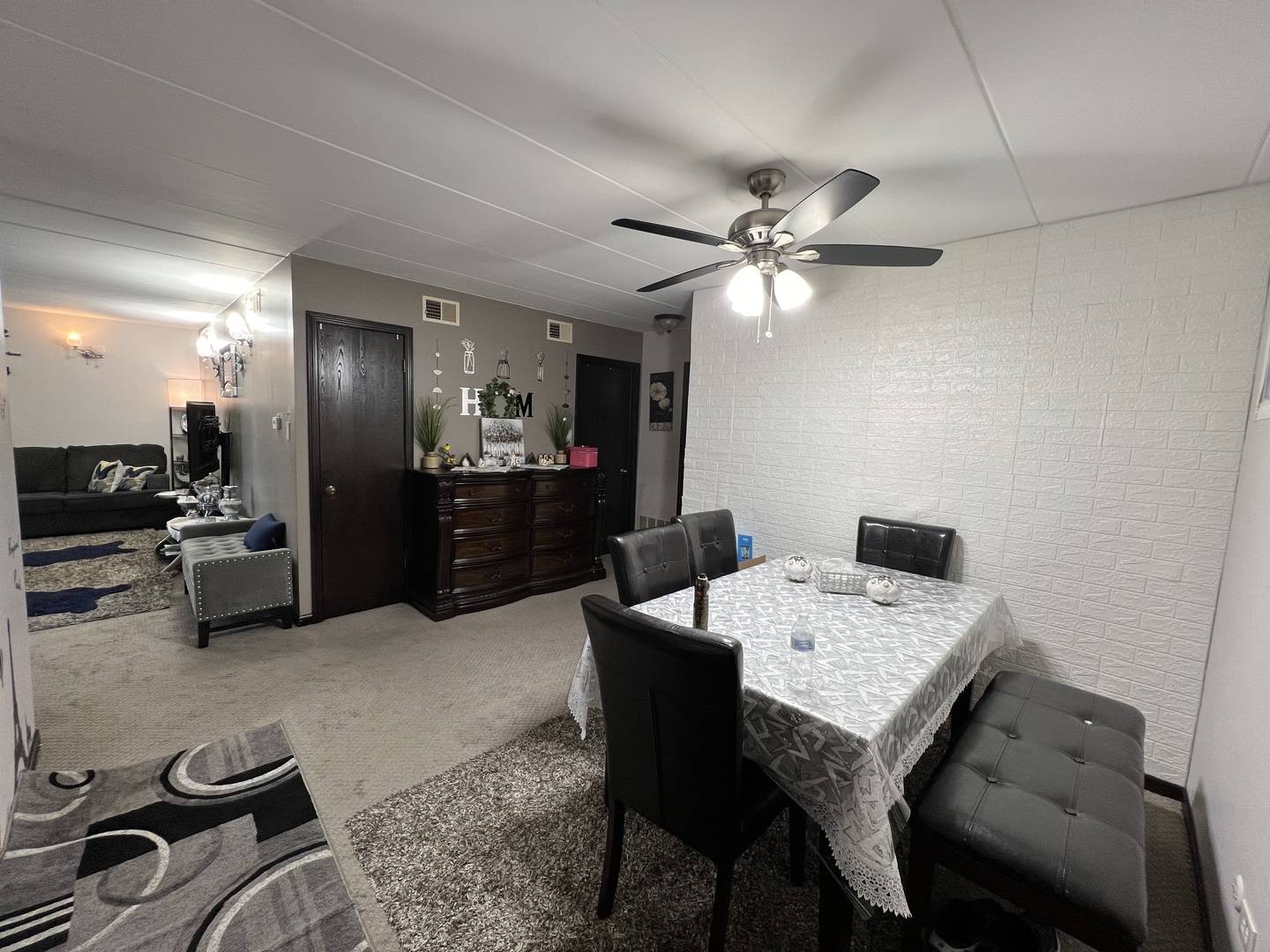 Worth, IL 60482,10609 Southwest Highway #2A
