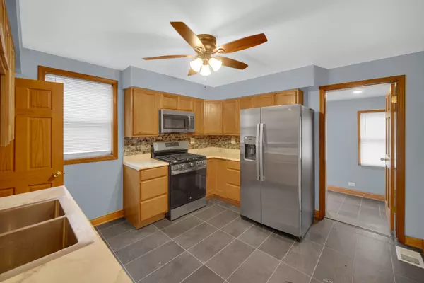 Chicago, IL 60619,1515 E 85th Street