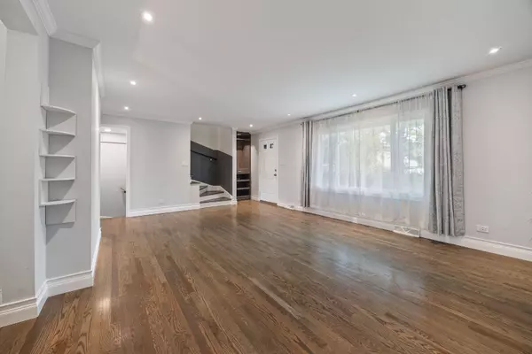 Niles, IL 60714,7013 W Greenleaf Street