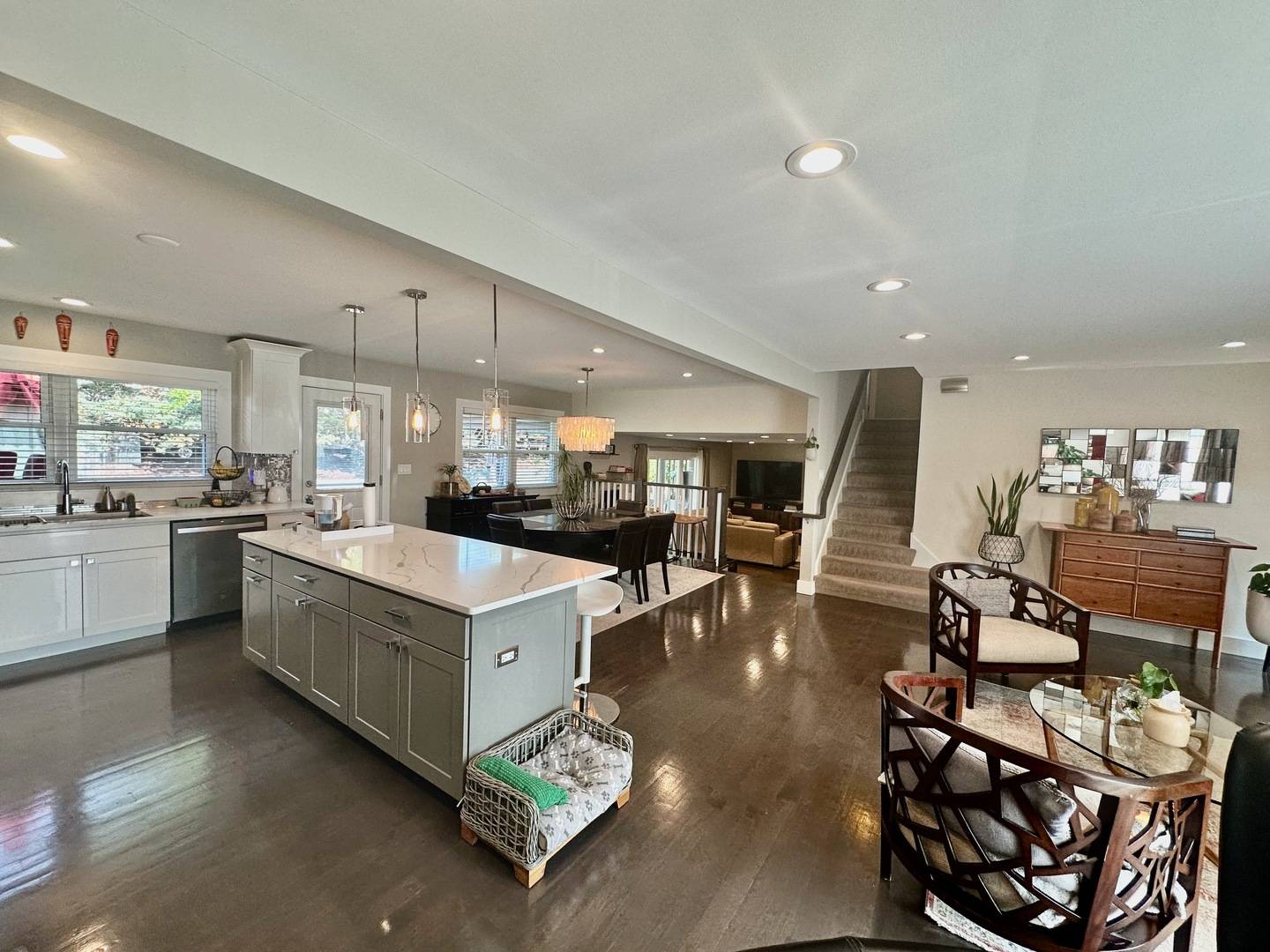 Schaumburg, IL 60193,702 Huntington Lane