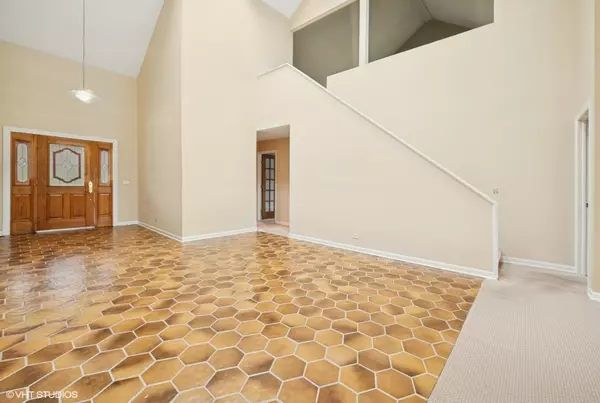 South Barrington, IL 60010,13 Chipping Campden Drive