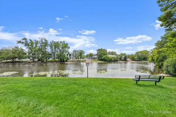 Lombard, IL 60148,2000 Saint Regis Drive #1D
