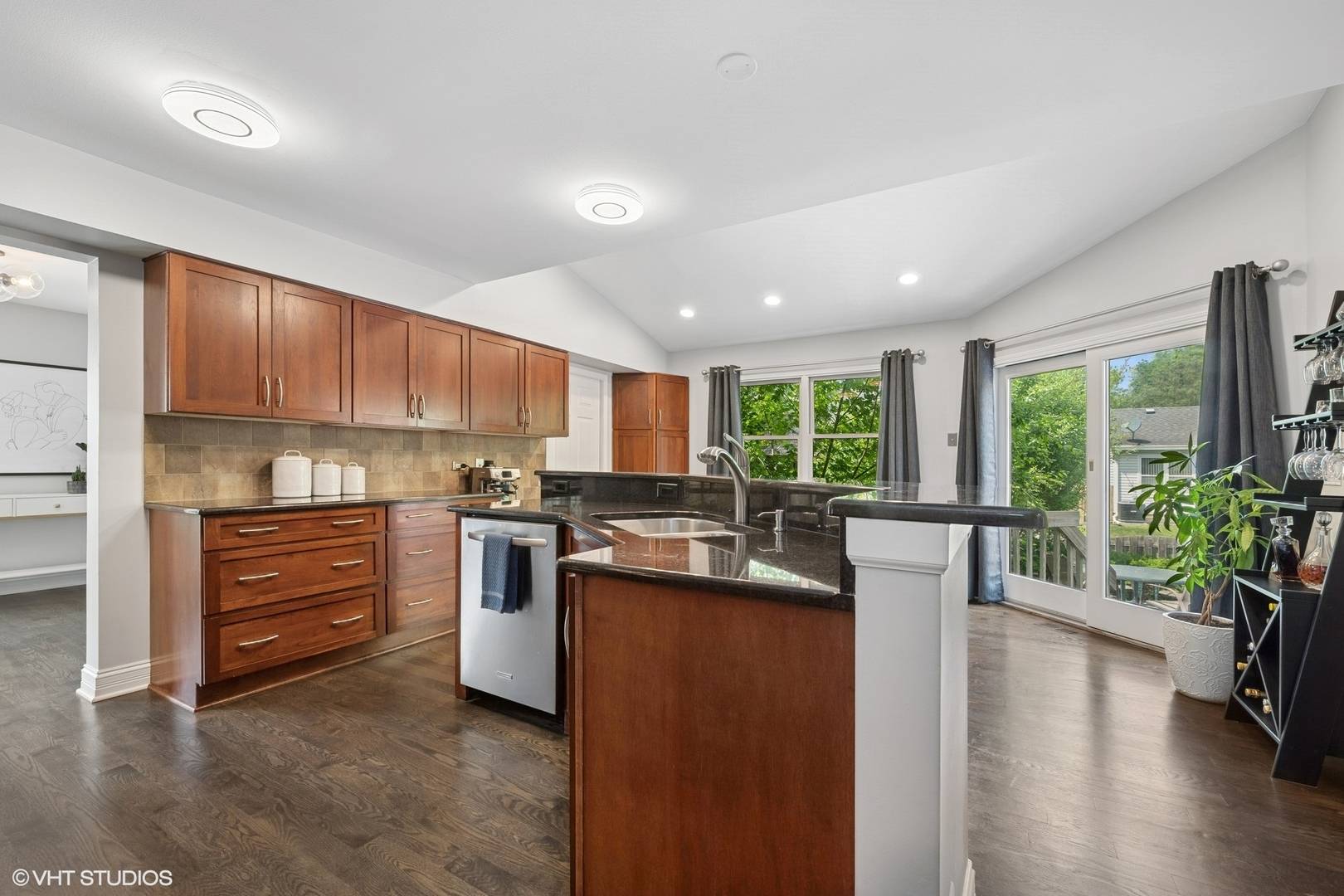 Buffalo Grove, IL 60089,320 Chateau Drive