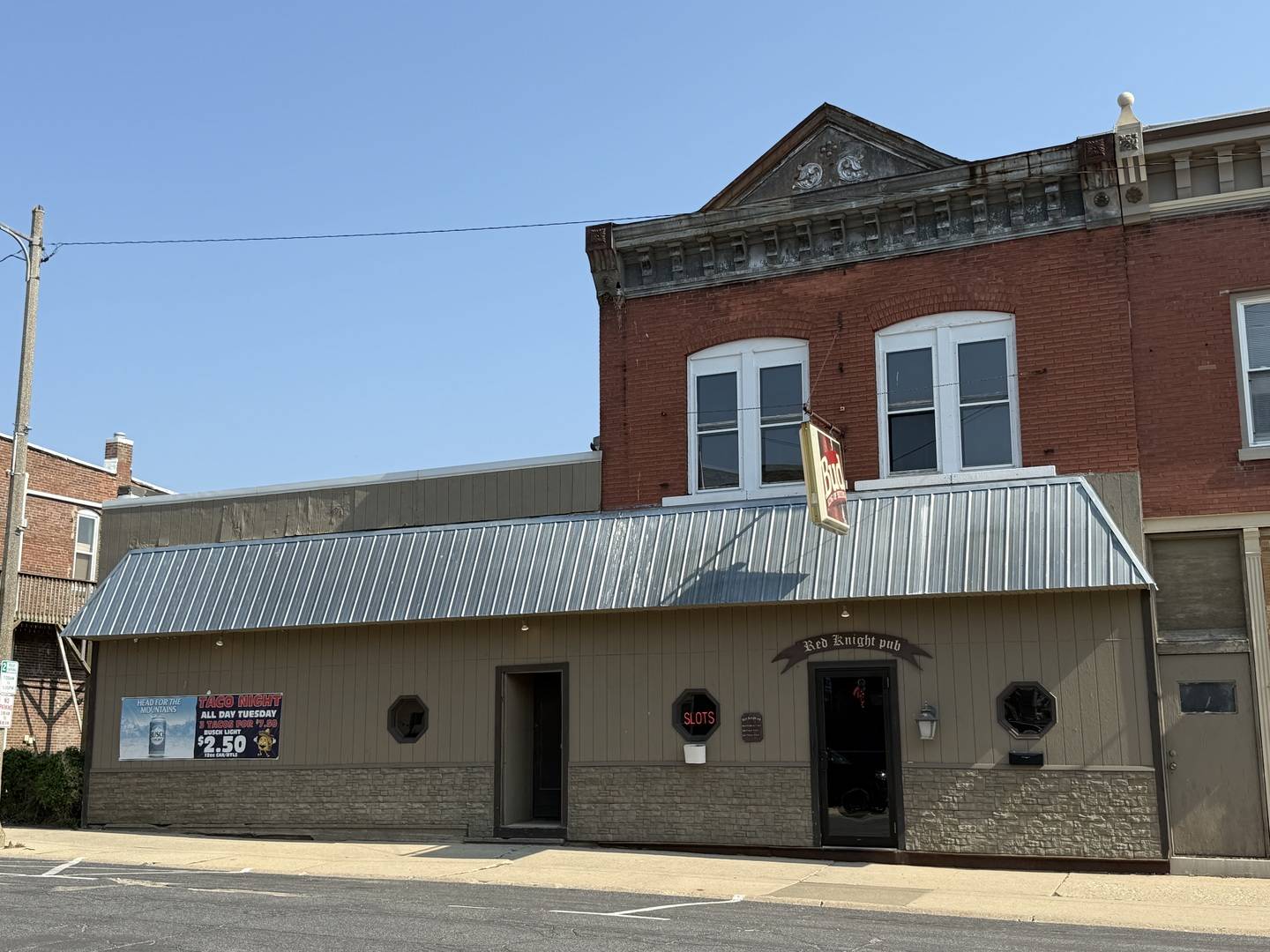 111 E Front Avenue, Stockton, IL 61085