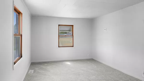 Danville, IL 61832,913 Forrest Street