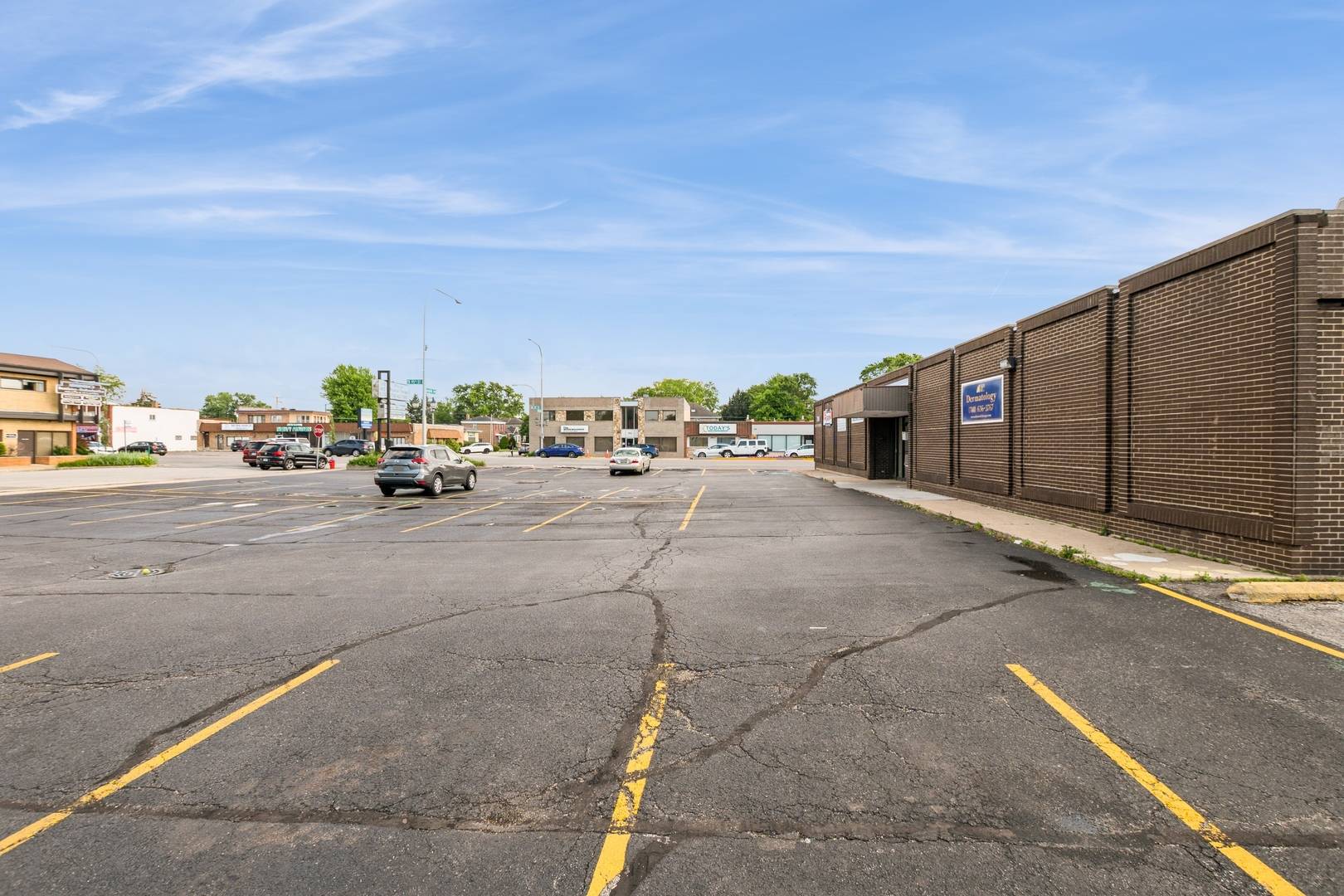 Evergreen Park, IL 60805,3900 W 95th Street #9