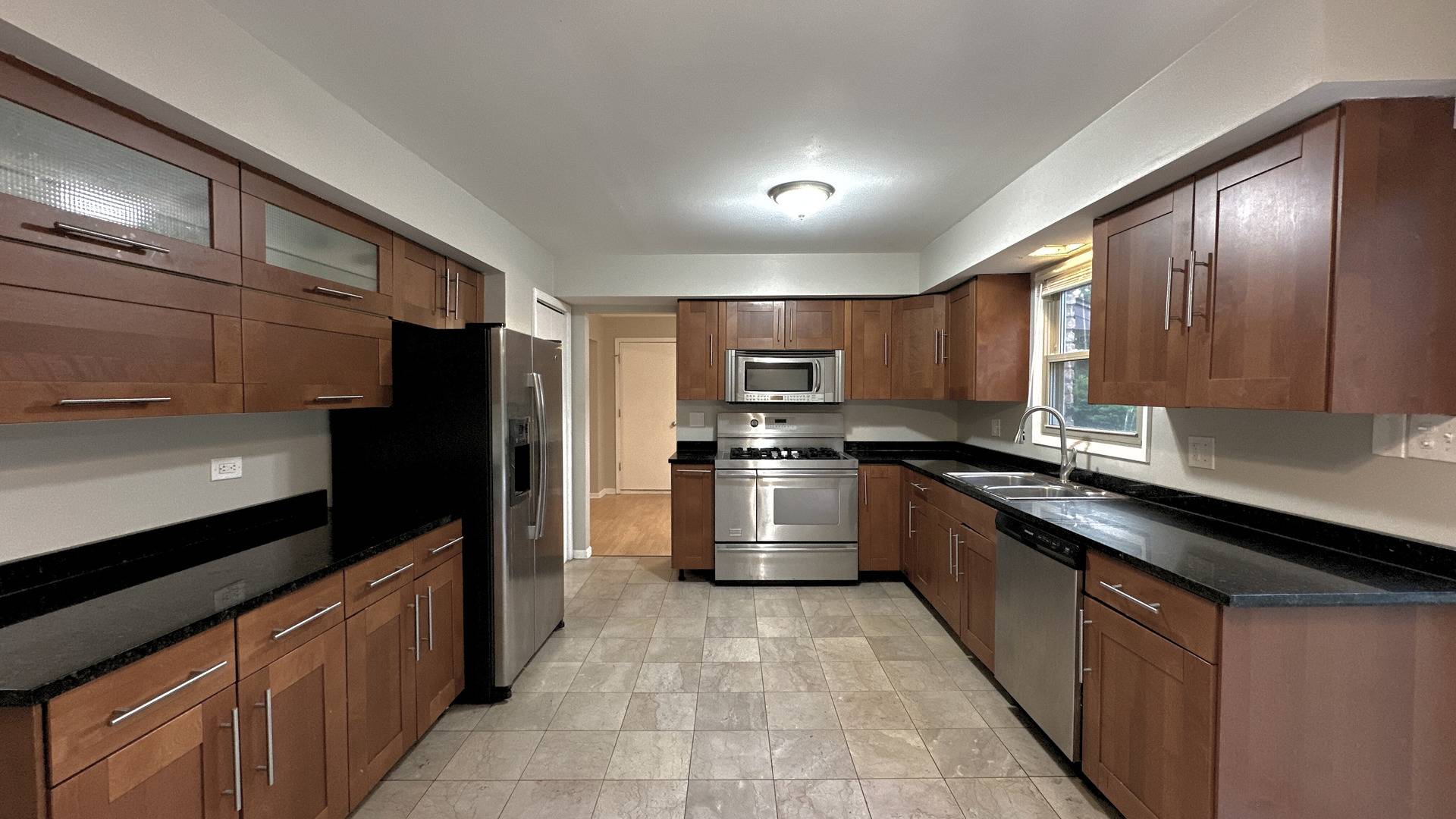 Flossmoor, IL 60422,1607 Sylvan Court