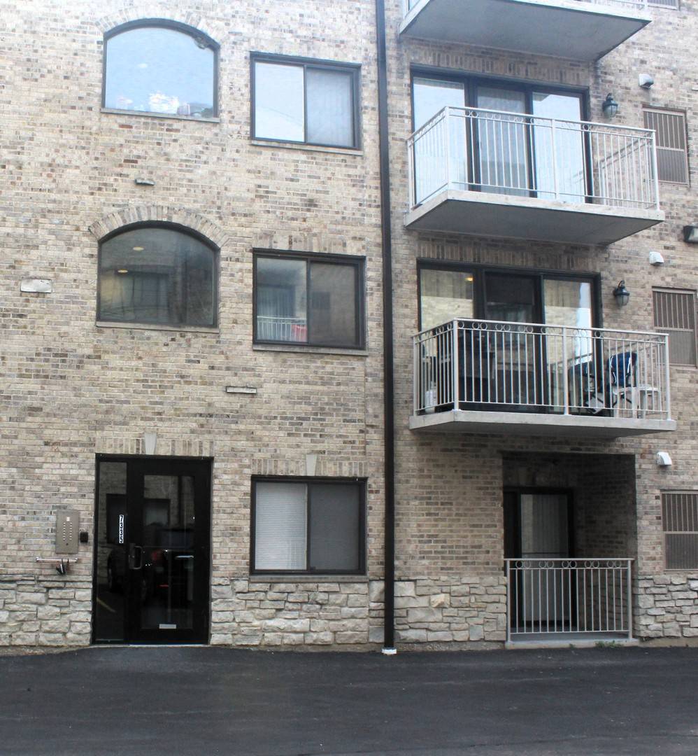 Lyons, IL 60534,7335 Oakwood Avenue #4F