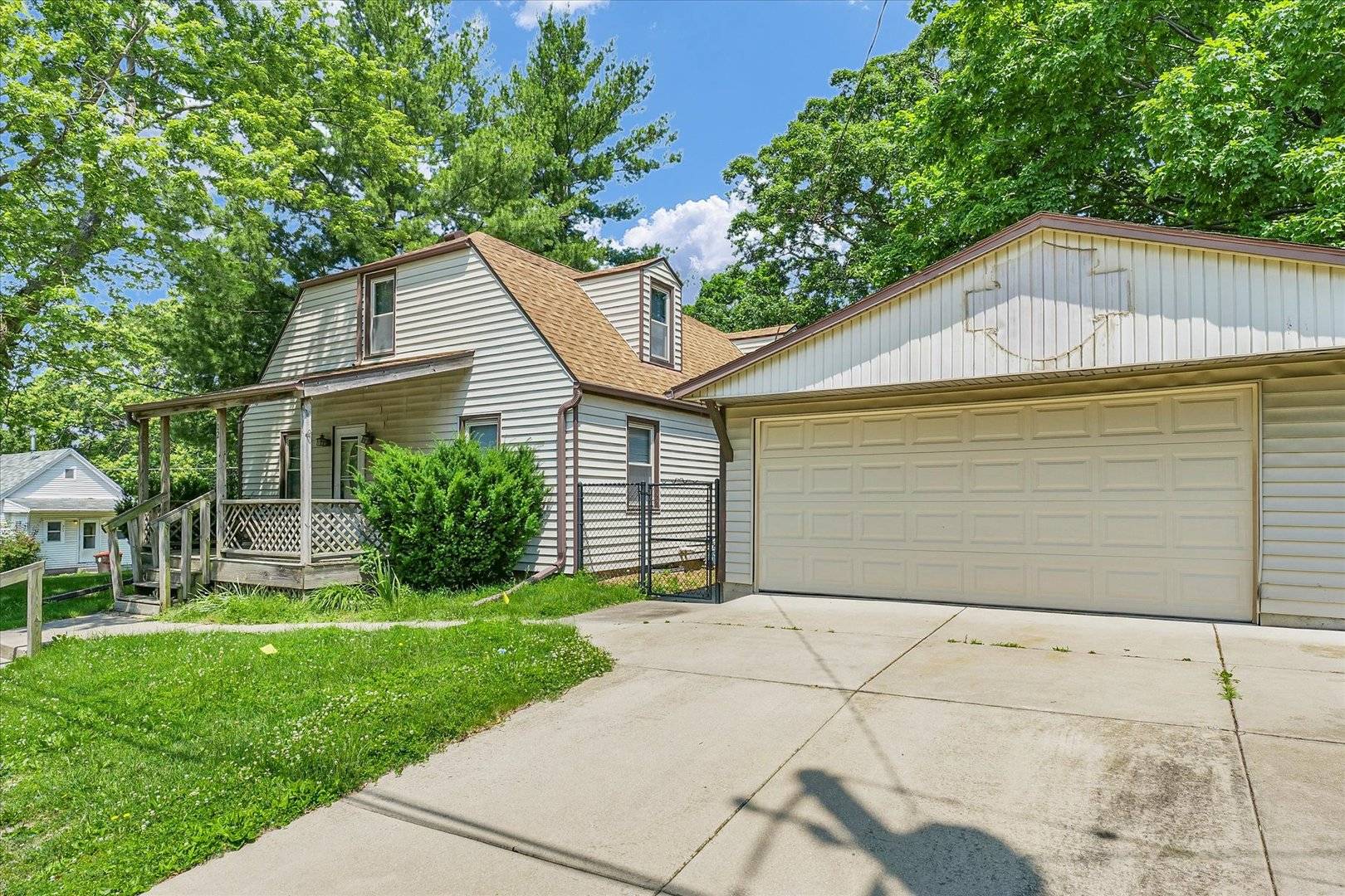 Heyworth, IL 61745,102 E Pease Street