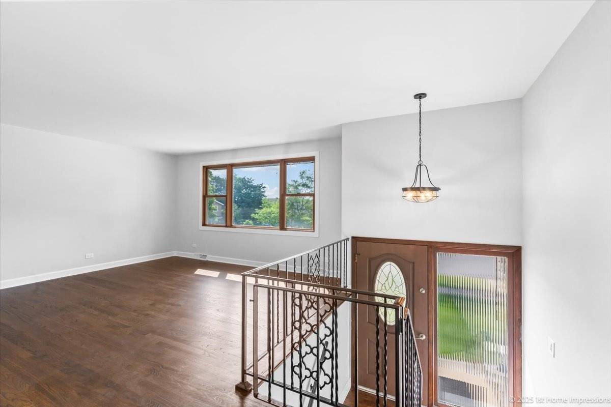 Hickory Hills, IL 60457,8826 Willow Road