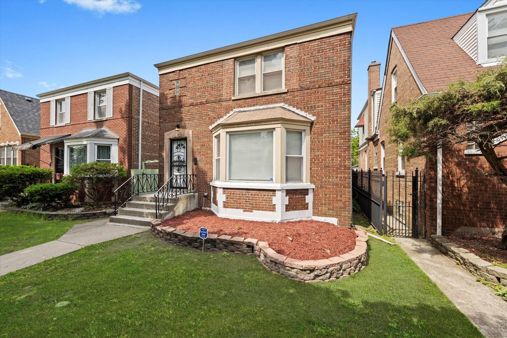 Chicago, IL 60628,10342 S Eberhart Avenue