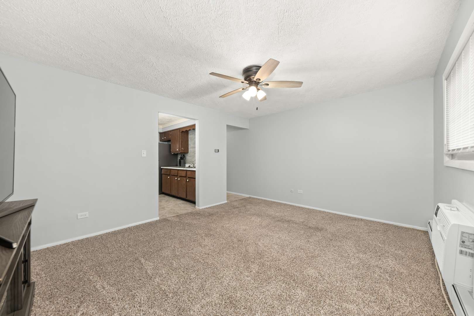 Lombard, IL 60148,1320 Lore Lane #2-201