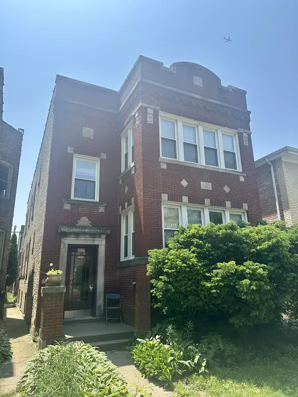 2527 W Argyle Street, Chicago, IL 60625