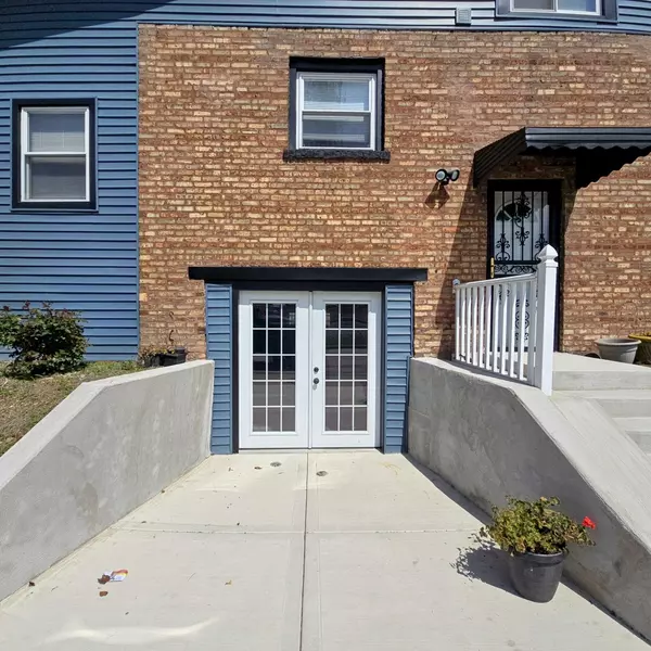 Oak Lawn, IL 60453,9712 W Shore Drive