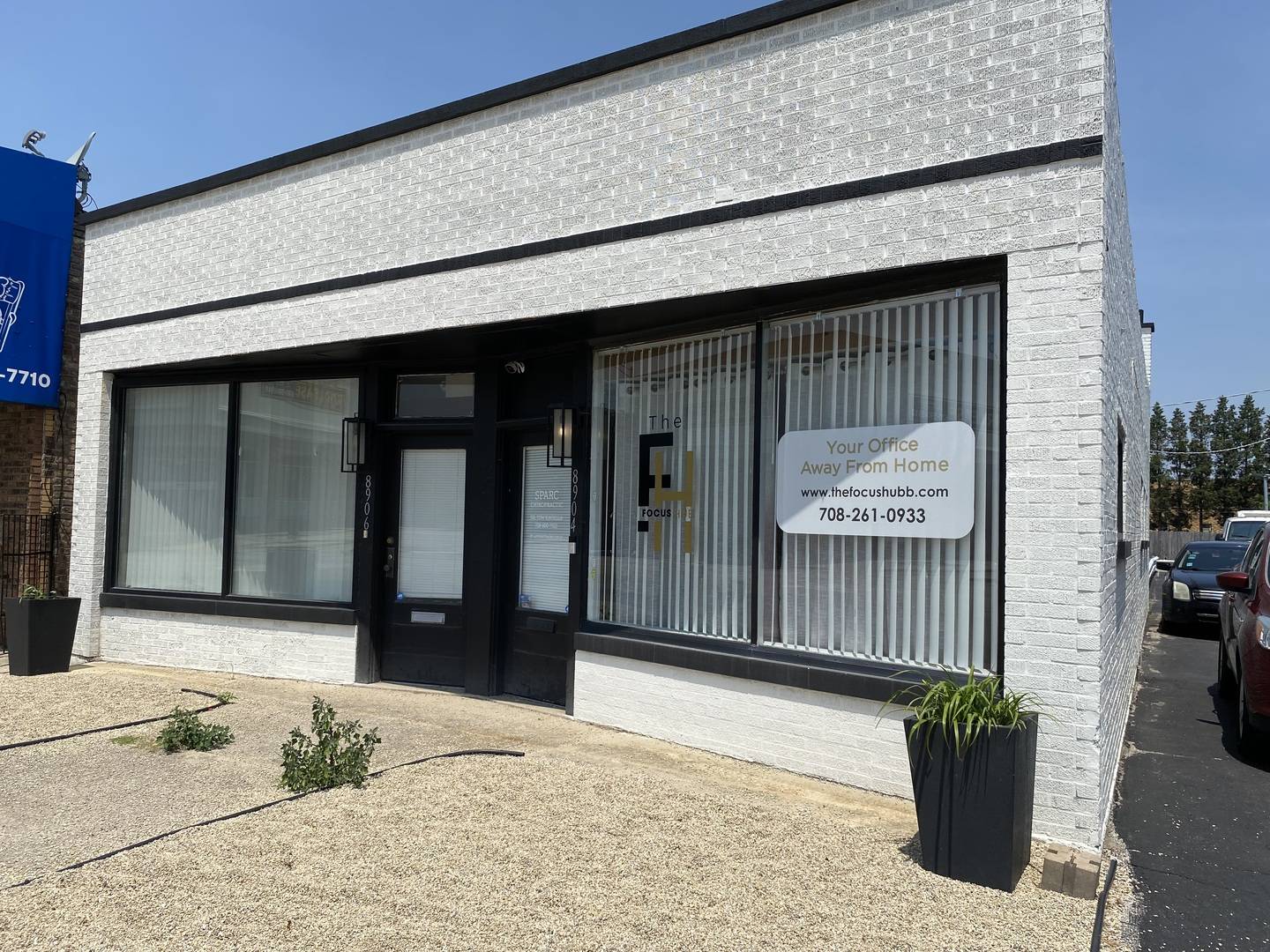 Brookfield, IL 60513,8904-8906 OGDEN Avenue