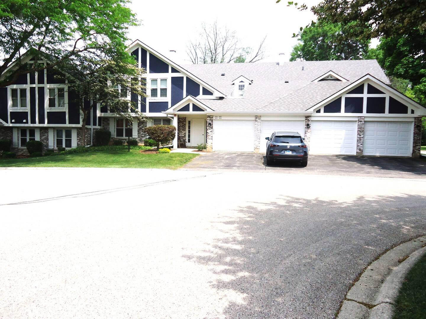 Vernon Hills, IL 60061,1432 Wentworth Court #1432