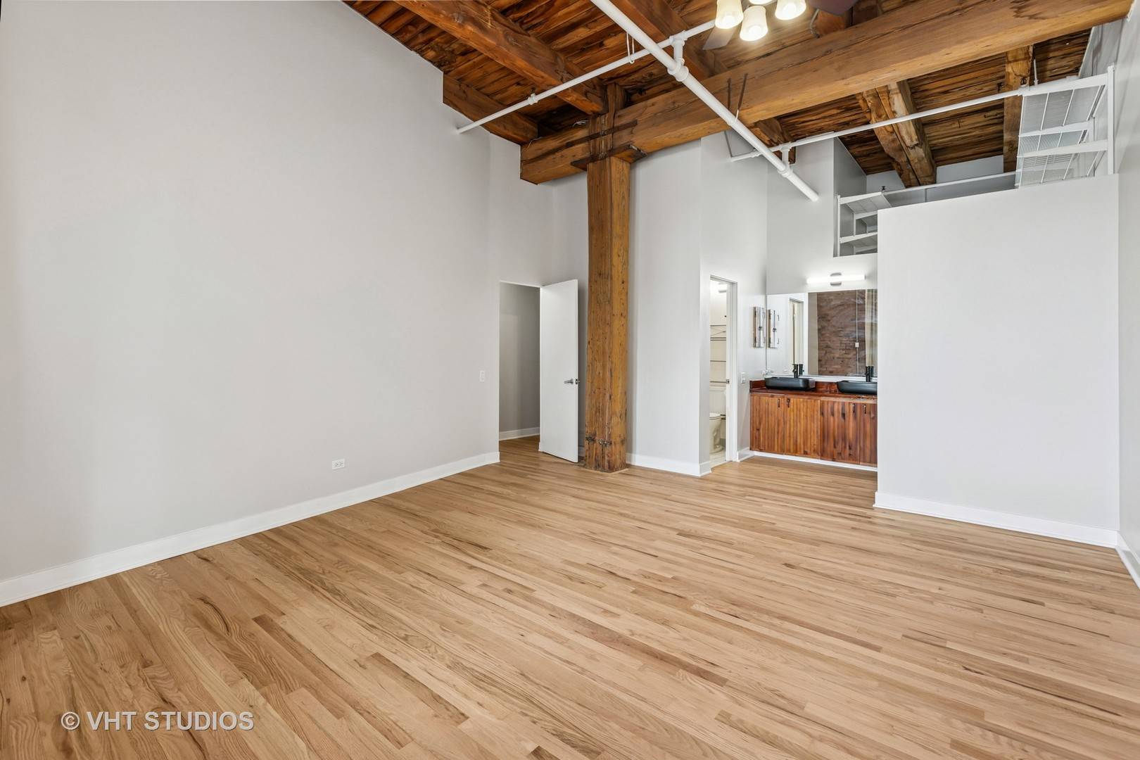 Chicago, IL 60607,331 S PEORIA Street #206