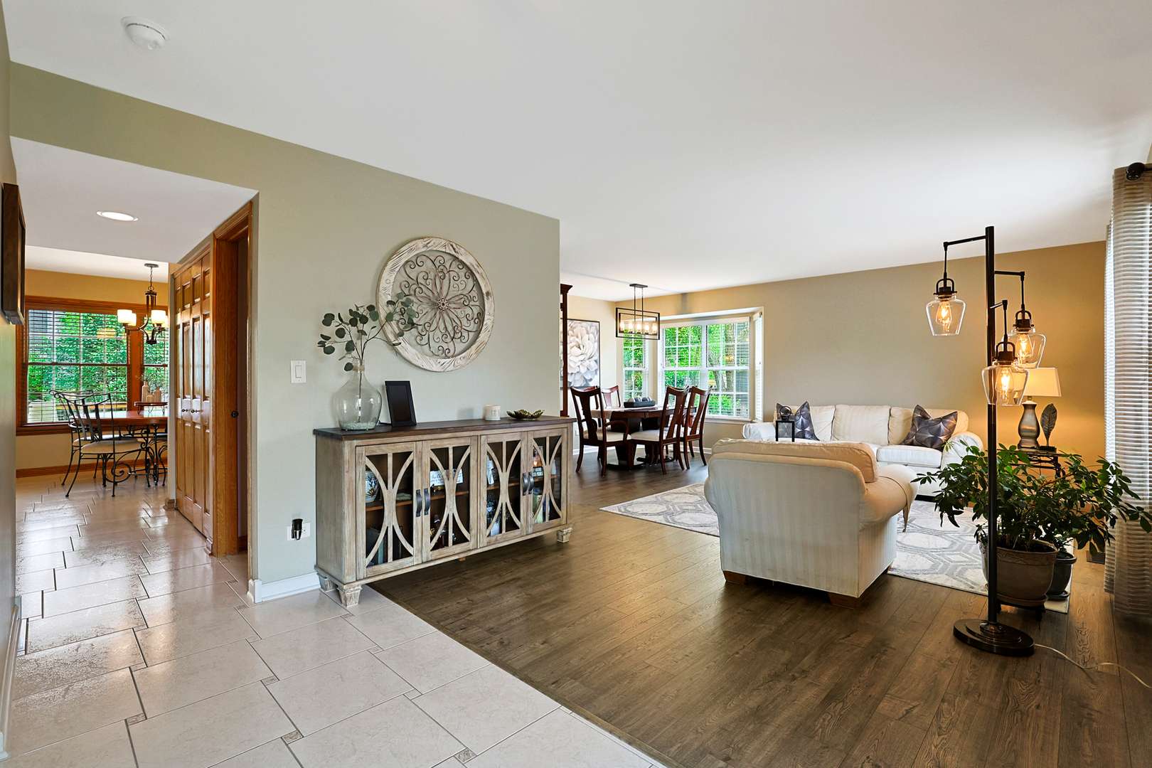 Carol Stream, IL 60188,747 Warwick Court